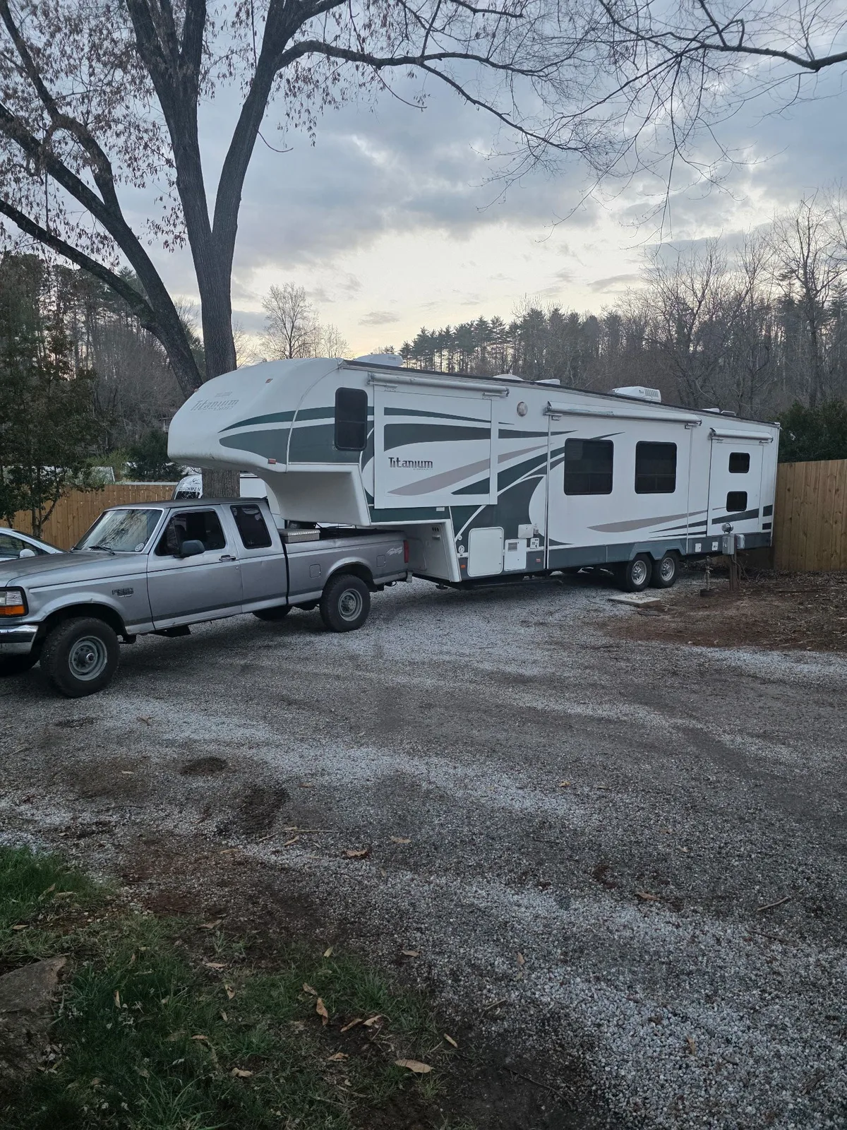 Tidepool RV technician setting up to service an RV leveling system